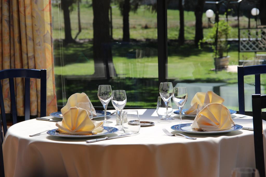 Hotel Restaurant Logis La Meridienne Anglards de Saint Flour Eksteriør billede