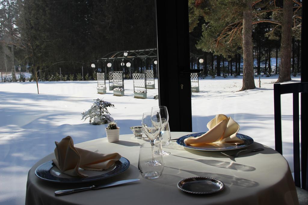 Hotel Restaurant Logis La Meridienne Anglards de Saint Flour Eksteriør billede